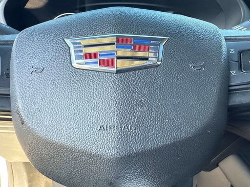 Used 2019 Cadillac XT4 Premium Luxury image 27