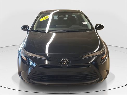 Certified 2023 Toyota Corolla LE image 2