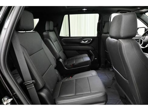 Used 2024 Chevrolet Tahoe Z71 w/ Z71 Off-Road Package AWD/4WD image 20
