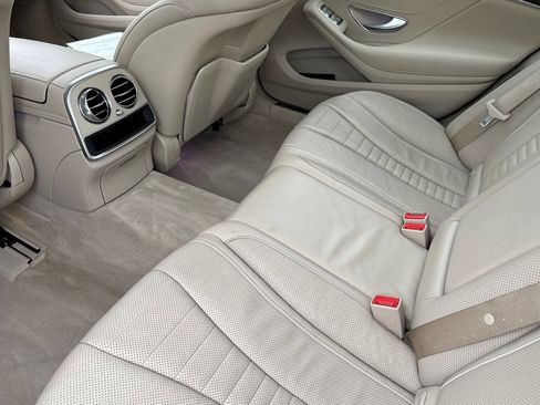 Used 2019 Mercedes-Benz S 560 Sedan image 28
