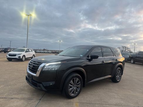 Certified 2024 Nissan Pathfinder S w/ Cargo Package image 8