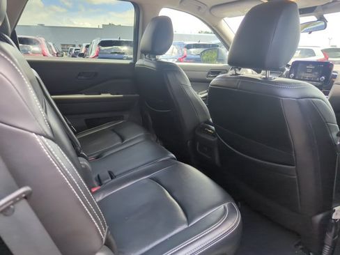 Used 2023 Nissan Pathfinder SV FWD image 25