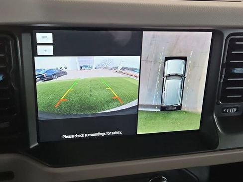 Used 2023 Ford Bronco Wildtrak image 17