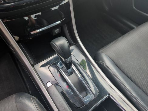 Used 2017 Honda Accord Sport image 26