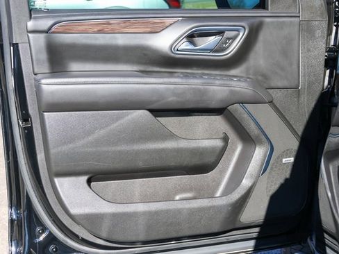 Used 2021 Chevrolet Tahoe Z71 w/ Rear Media and Nav Package image 11