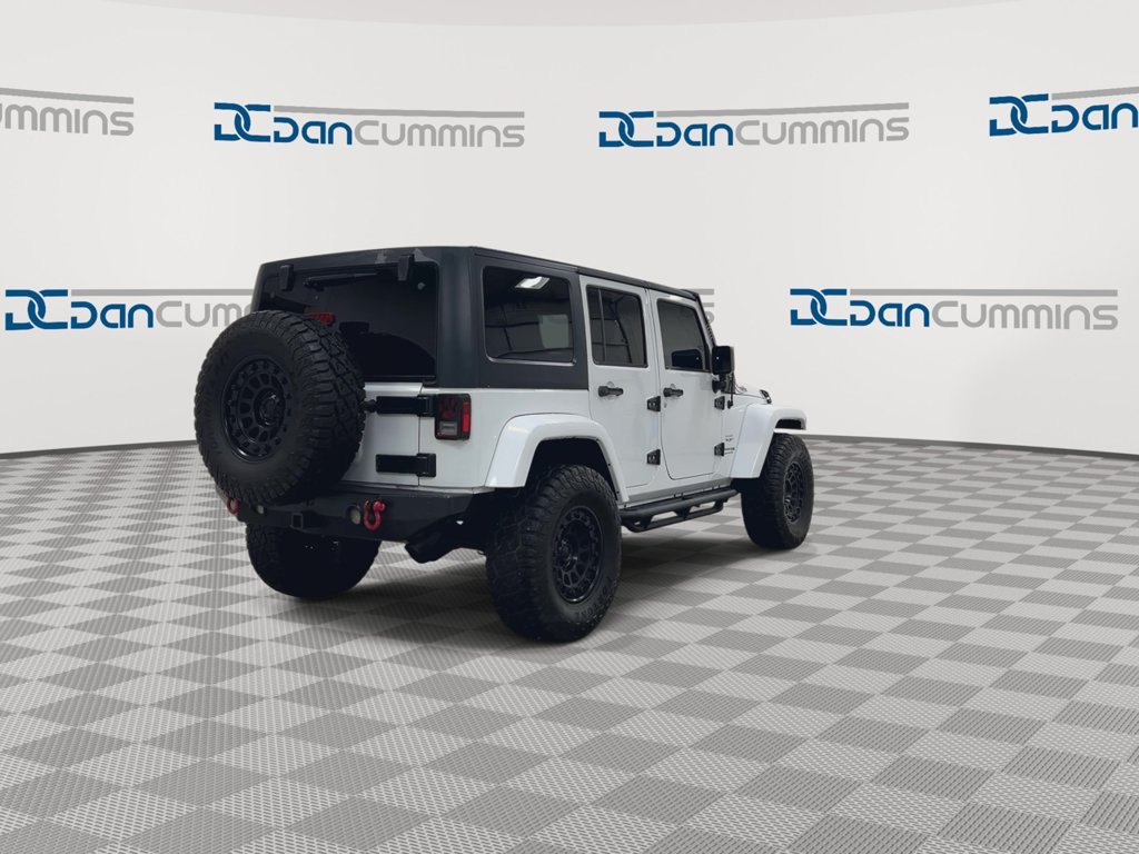 Used 2018 Jeep Wrangler Unlimited Sahara AWD/4WD image 8
