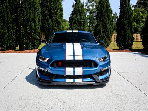 Used 2020 Ford Mustang Shelby GT350R w/ GT350R Equipment Group 920A RWD image 3