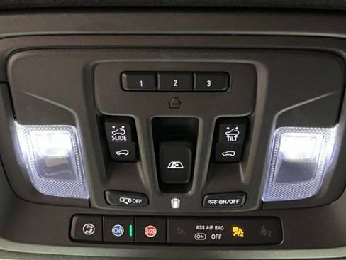 Used 2024 GMC Sierra 3500 Denali Ultimate AWD/4WD image 41