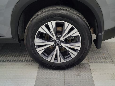 Used 2023 Nissan Rogue SV AWD/4WD image 14
