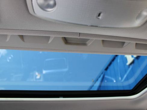 Used 2017 Volvo V60 T5 Premier w/ Convenience Package image 16