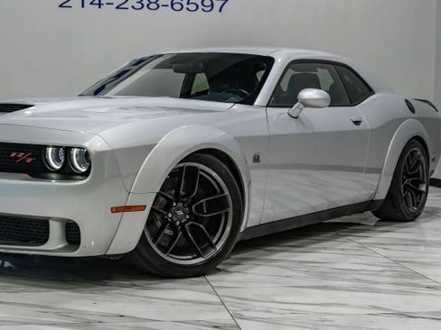 Used 2019 Dodge Challenger R/T Scat Pack RWD image 7