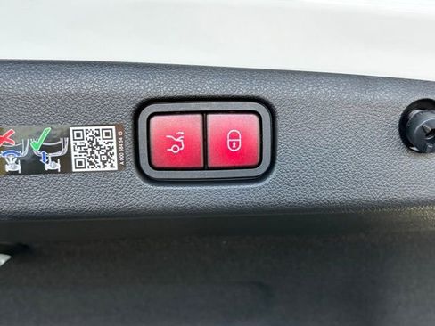 New 2026 Mercedes-Benz E 350 4MATIC Sedan image 23