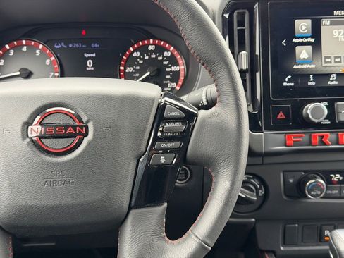 Used 2025 Nissan Frontier PRO-4X image 19