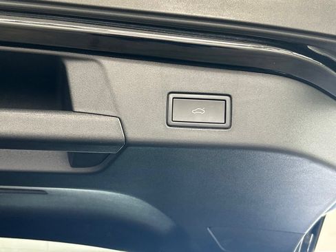 Used 2021 Volkswagen ID.4 1st Edition RWD image 36