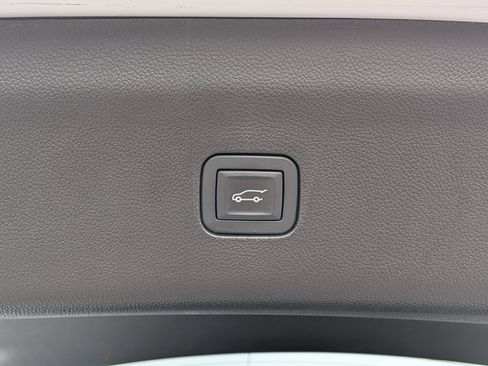 Used 2019 Buick Enclave Avenir w/ Avenir Technology Package AWD/4WD image 24