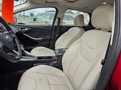 Used 2017 Ford Focus Titanium w/ Titanium Technology Package image 25
