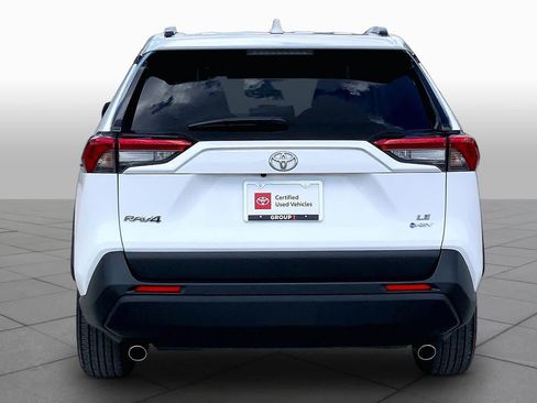 Used 2025 Toyota RAV4 LE AWD/4WD image 5