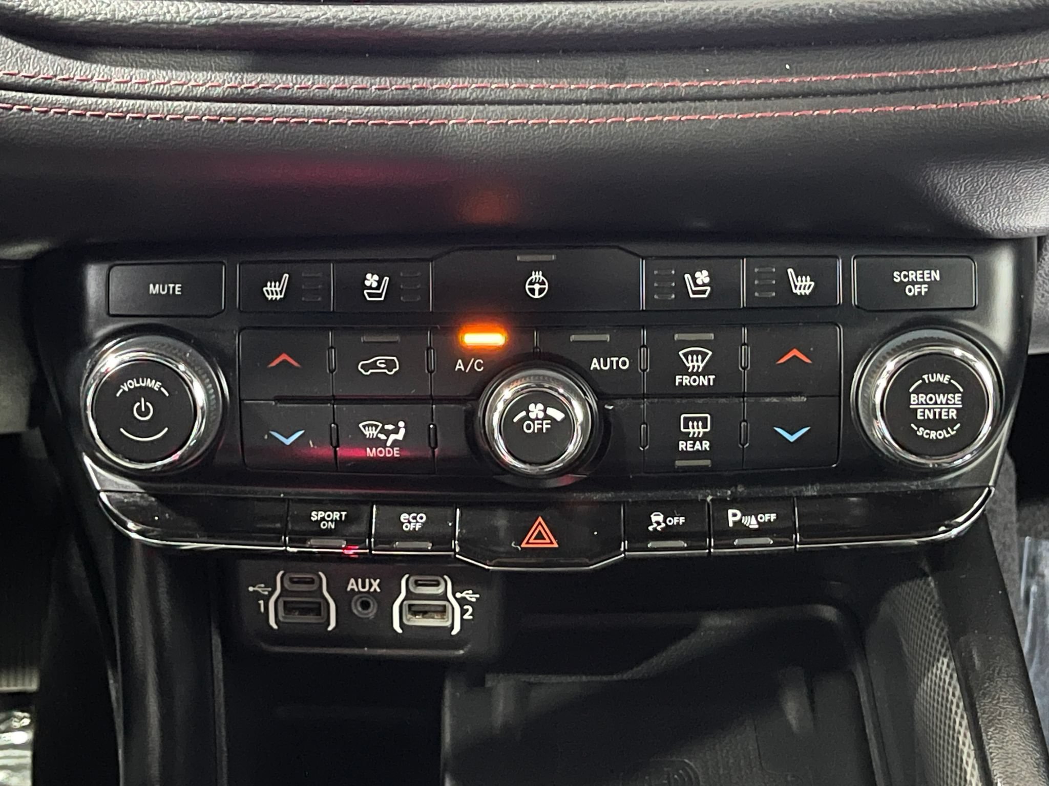 Used 2022 Dodge Durango R/T w/ Blacktop Package AWD/4WD image 25