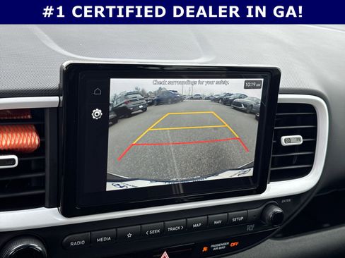Certified 2025 Hyundai Venue Limited image 32