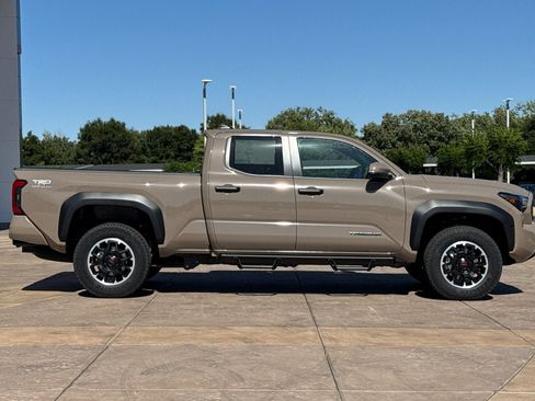 New 2026 Toyota Tacoma TRD Off-Road AWD/4WD image 3