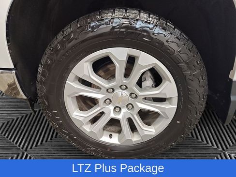 Used 2022 Chevrolet Silverado 1500 LTZ w/ LTZ Premium Package image 20