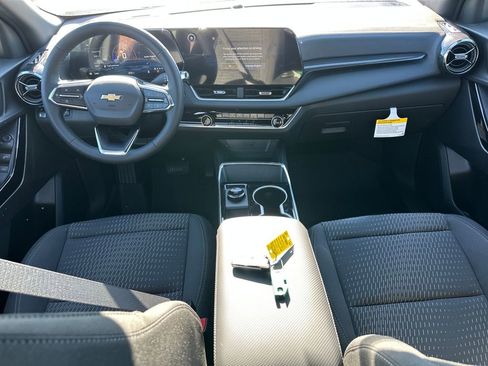 New 2026 Chevrolet Equinox LT w/ LPO, Floor Liner Package image 16