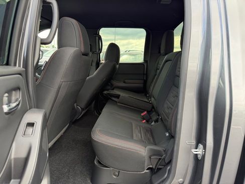 Used 2025 Nissan Frontier PRO-4X AWD/4WD image 15