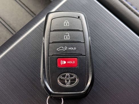 Used 2025 Toyota Tundra Platinum AWD/4WD image 29