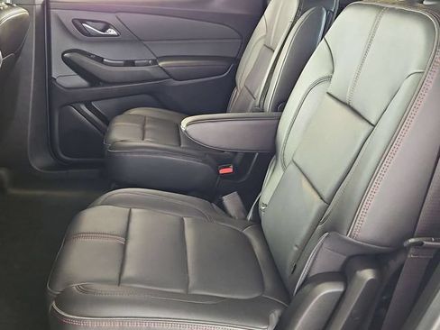 Used 2023 Chevrolet Traverse RS FWD image 25