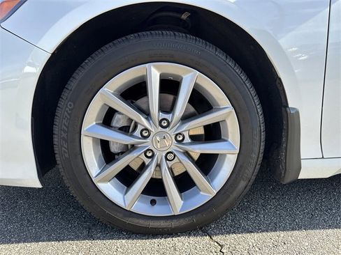 Used 2022 Honda Accord LX image 11