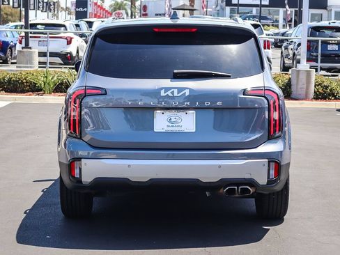 Used 2023 Kia Telluride EX w/ EX Captain's Chair Package FWD image 6