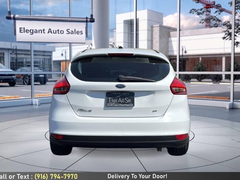 Used 2017 Ford Focus SE FWD image 6