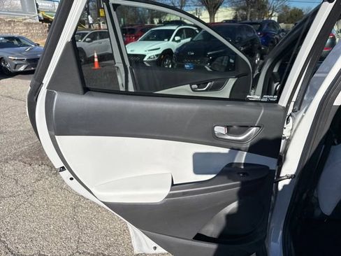 Used 2023 Hyundai Kona SEL w/ Convenience Package image 33