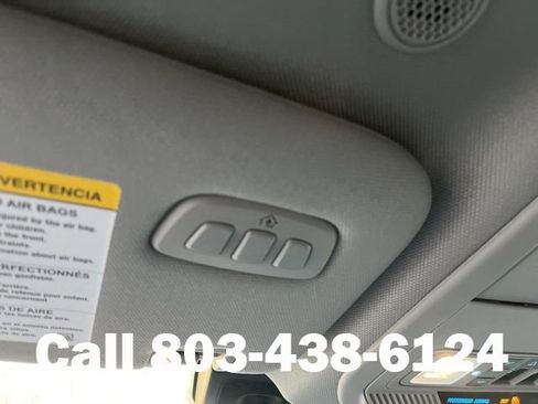 Used 2023 Ford Explorer Limited w/ Limited Technology Package RWD image 31