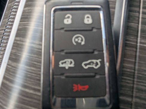 Used 2024 Jeep Wagoneer L Series III w/ Flexible Seating Group AWD/4WD image 37