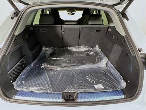 New 2025 Audi Q5 Premium Plus image 26