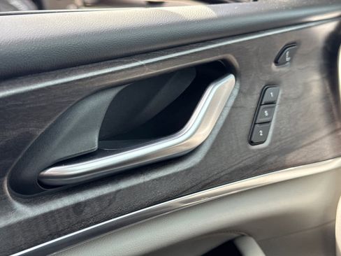 Used 2023 Jeep Grand Cherokee L Overland w/ Luxury Tech Group IV image 25