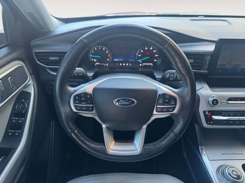 Certified 2021 Ford Explorer XLT w/ Equipment Group 202A image 12