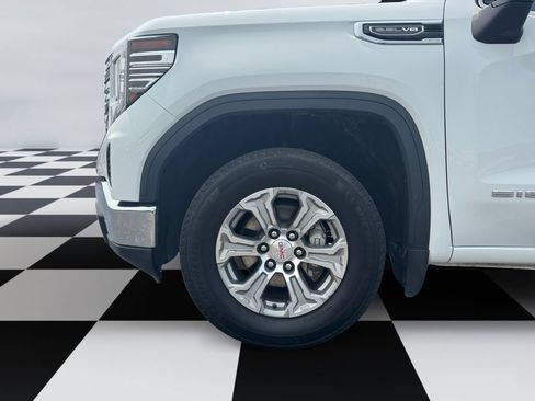 Used 2025 GMC Sierra 1500 SLT RWD image 14