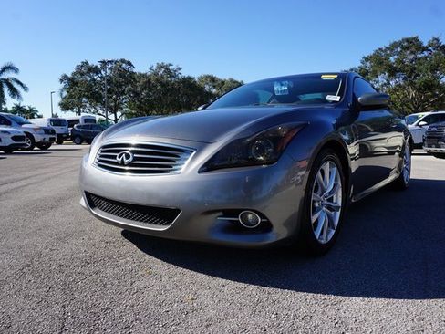 Used 2014 INFINITI Q60 Journey w/ Premium Package image 17