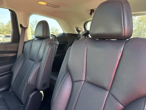 Used 2023 Subaru Ascent Limited w/ Technology Package image 15