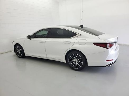 Used 2024 Lexus ES 350 w/ Premium Package image 7