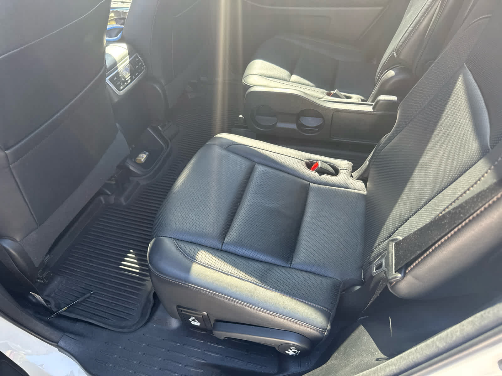 Used 2018 Toyota Highlander Limited Platinum AWD/4WD image 7