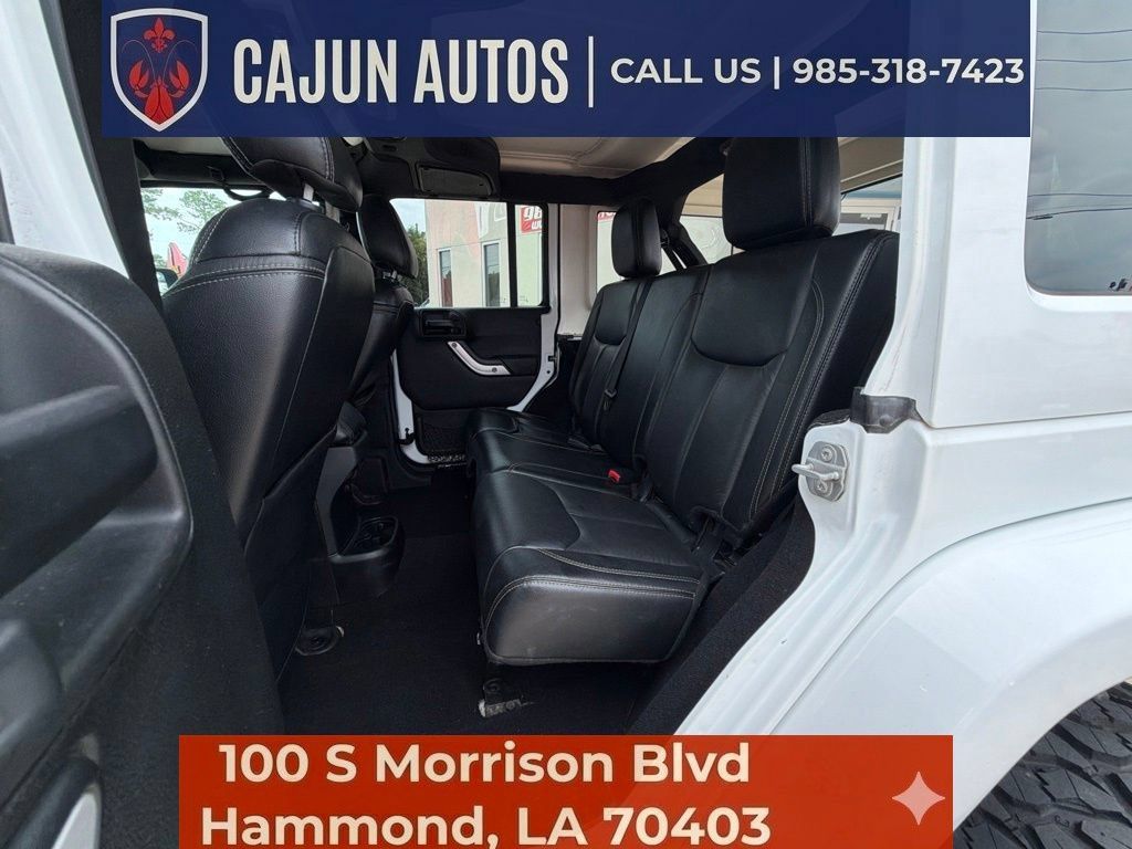Used 2017 Jeep Wrangler Unlimited Rubicon AWD/4WD image 25