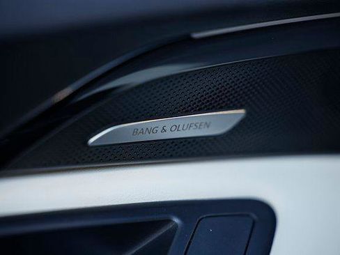 Certified 2025 Audi Q5 2.0T Premium Plus w/ Premium Plus image 13