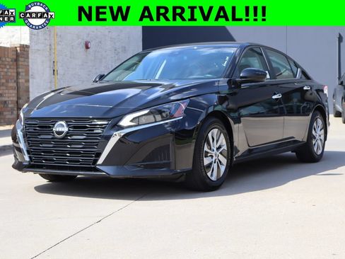 Used 2023 Nissan Altima 2.5 S FWD image 1