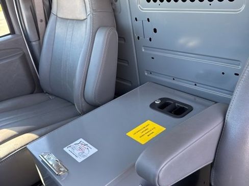 Used 2025 Chevrolet Express 3500 w/ Driver Convenience Package image 20