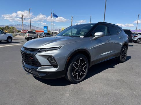 Used 2023 Chevrolet Blazer RS w/ Driver Confidence II Package FWD image 7