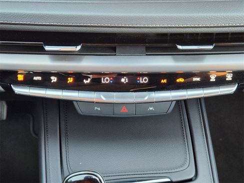 Used 2025 Cadillac XT4 Premium Luxury image 20