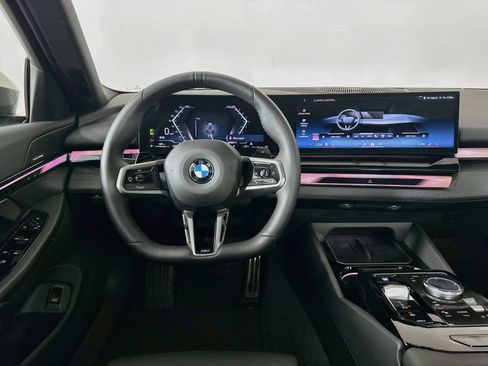 Used 2026 BMW 540i xDrive w/ M Sport Package AWD/4WD image 15